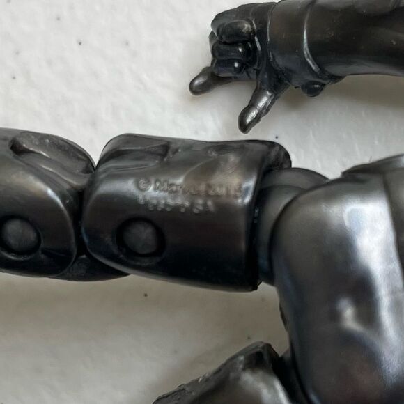 Iron Man Marvel Universe Hasbro Gray Grey Action Figure 2015 Avengers 4 Inch - Picture 4 of 10